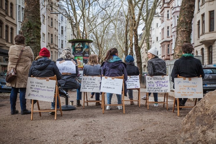 Frauenstreik 2019 medica mondiale